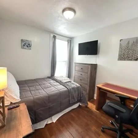 Home Plate Apt 1 All Star Baseball Rentals